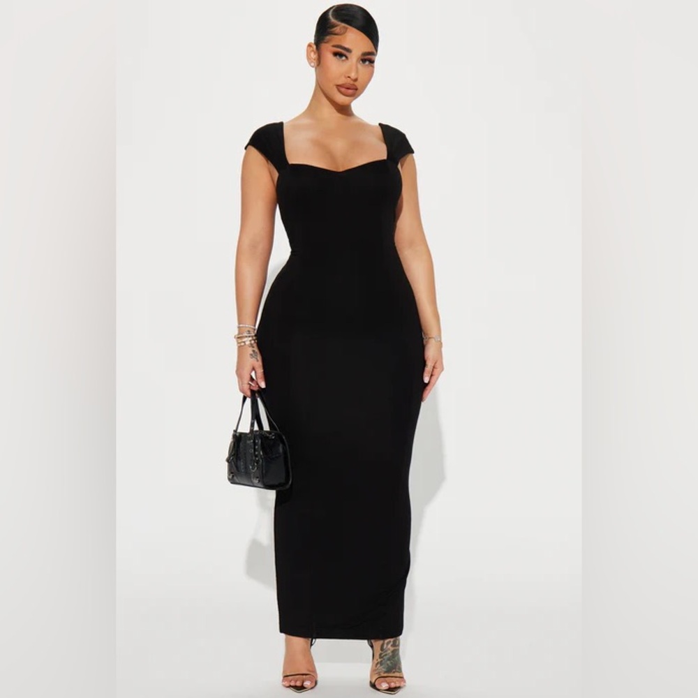 NWT Fashion Nova Black Maxi Dress